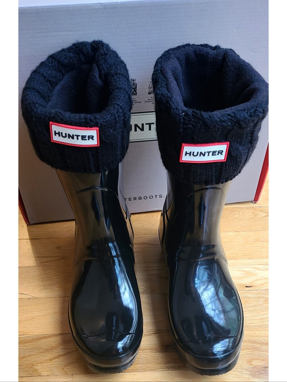 Hunter Original Short Gloss Rain Boots + Hunter Boot Socks | Black | New In Box